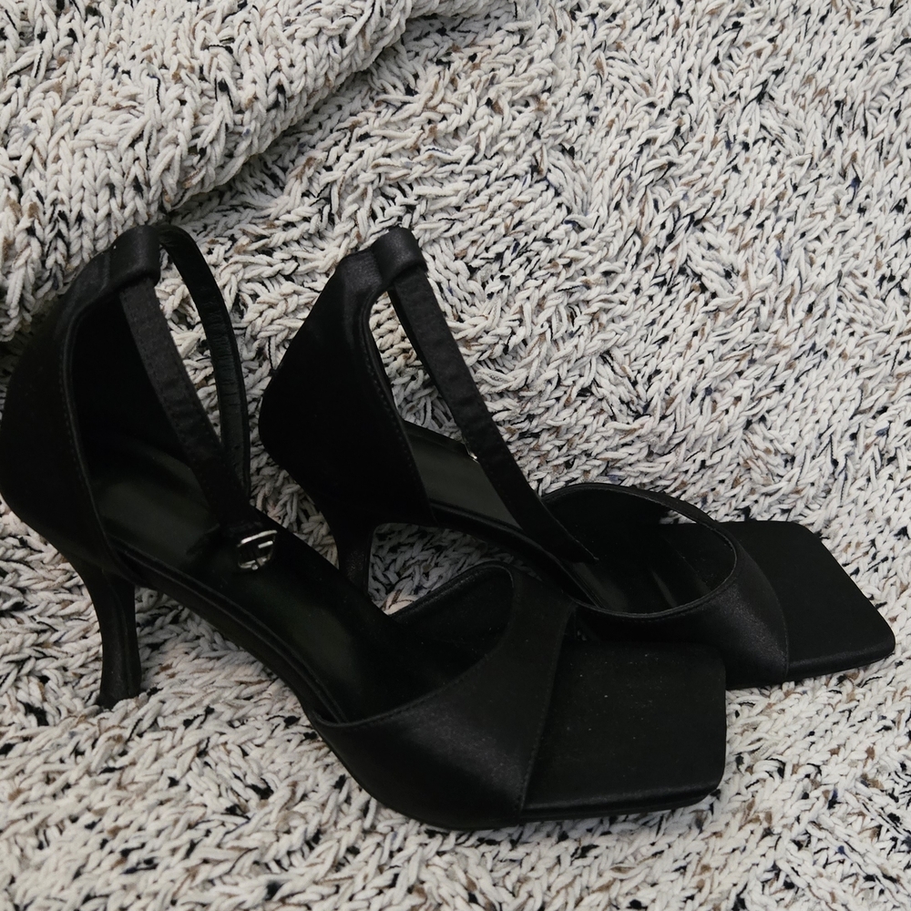 Classy Elegant Black Women's Heels